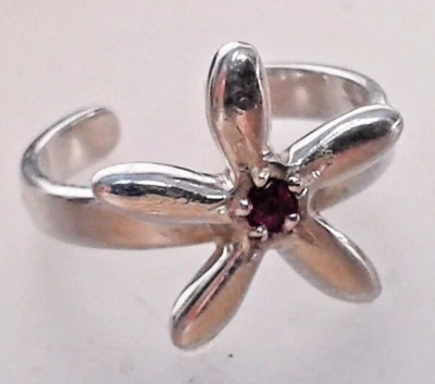 Anello in argento sterling con 1 rubino, taglia espandibile - Immagine 1 di 3