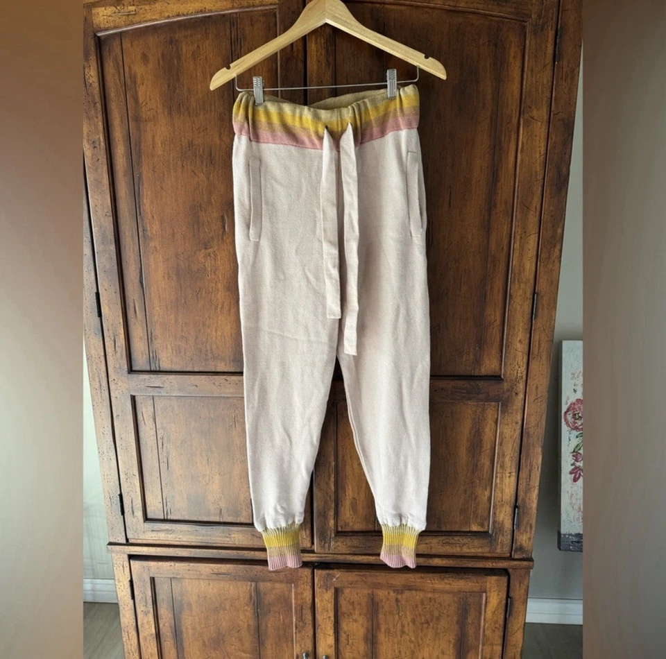 Jen’s Pirate Booty Nuevo sin Etiquetas Chill Out Jogger en Swiss Alp Stripe Pequeño Foto 1 de 4