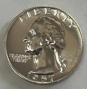 1957 Washington Silver Uncirculated Quarter - Picture 1 of 4