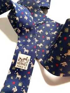 HERMES VINTAGE ZEBRA & ANGELFISH TIE STRIPED CREATURES ANIMAL HIGH END FRANCE - Picture 1 of 16