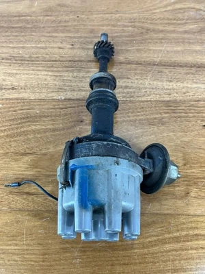 1968/1969/1970-1974 Original Ford Autolite 390 Distributor C8AF-12127 - Image 1 of 4
