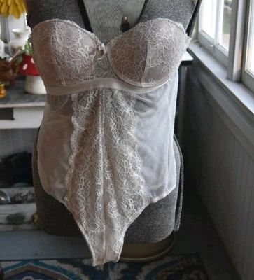Vtg Frederick's of Hollywood Pushup Strapless OnePiece Bustiere Lace Cream Large - Image 1 of 4