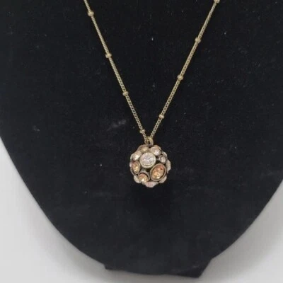 Collar bola pavé noche estrellada fósil, tono dorado Foto 1 de 4