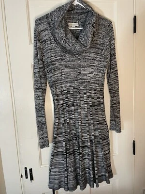 VESTIDO SUÉTER DANA BUCHMAN MUJER MANGA LARGA CAPUCHA CUELLO AJUSTE Y ACAMPANADO - TALLA XL 391 Foto 1 de 4