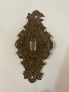 Early Hand-forged Iron Keyhole Door Escutcheon - split ~ HW137 - Picture 1 of 4