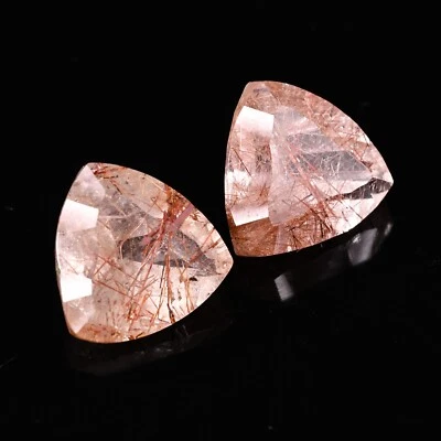 Par de piedras preciosas sueltas de cuarzo rutilo dorado natural con forma de trillón 10 quilates 12x12x7 mm Foto 1 de 3