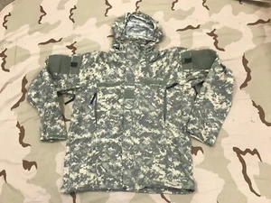 Chaqueta Grande Gen 3 ACU Camuflaje Suave Cáscara Clima Frío de Blackhawk - Imagen 1 de 3
