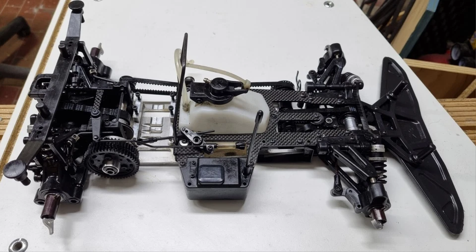 XRay RX8 2012 Spec 1:8 4x4.  - Immagine 1 di 4