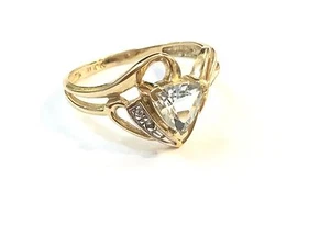 10k Yellow Gold Ring With Triangle Shape Stone, Size 7.25 - Picture 1 of 4