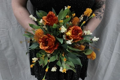 Burnt orange floral bouquet w/ boutonnierre - Изображение 1 из 4