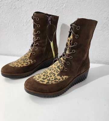 Bota de cuña Fly London Lira gamuza guepardo marrón media pantorrilla cremallera lateral para mujer EE. UU. 5,5-6 Foto 1 de 4