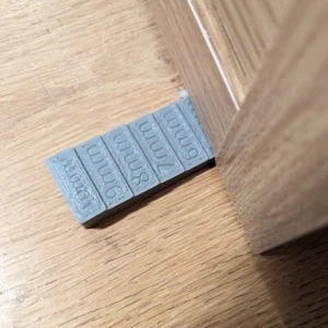 Thickness Gauge Wedge, 1mm - 10mm in 1mm steps 3D Printed Fire Door Gap Gauge - Picture 1 of 2