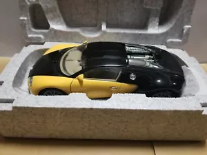 Autoart 70904 BUGATTI EB 16.4 VEYRON SHOWCAR (NERO/GIALLO) 1/18 - Foto 1 di 8