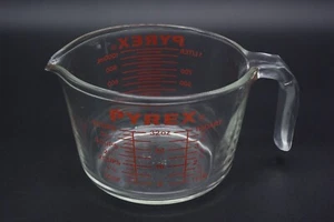 Vintage PYREX #532 HANDLE 4-Cup 1-Quart Red Lettering Glass Measuring Cup USA - Picture 1 of 6
