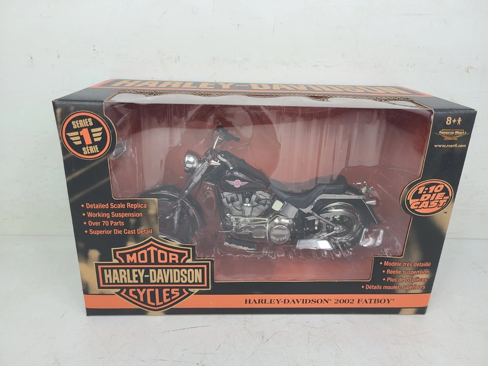 (NEW) 2002 Harley Davidson Fatboy  1:10 Ertl American Muscle 33167 Motorcycle  - Image 1 of 4