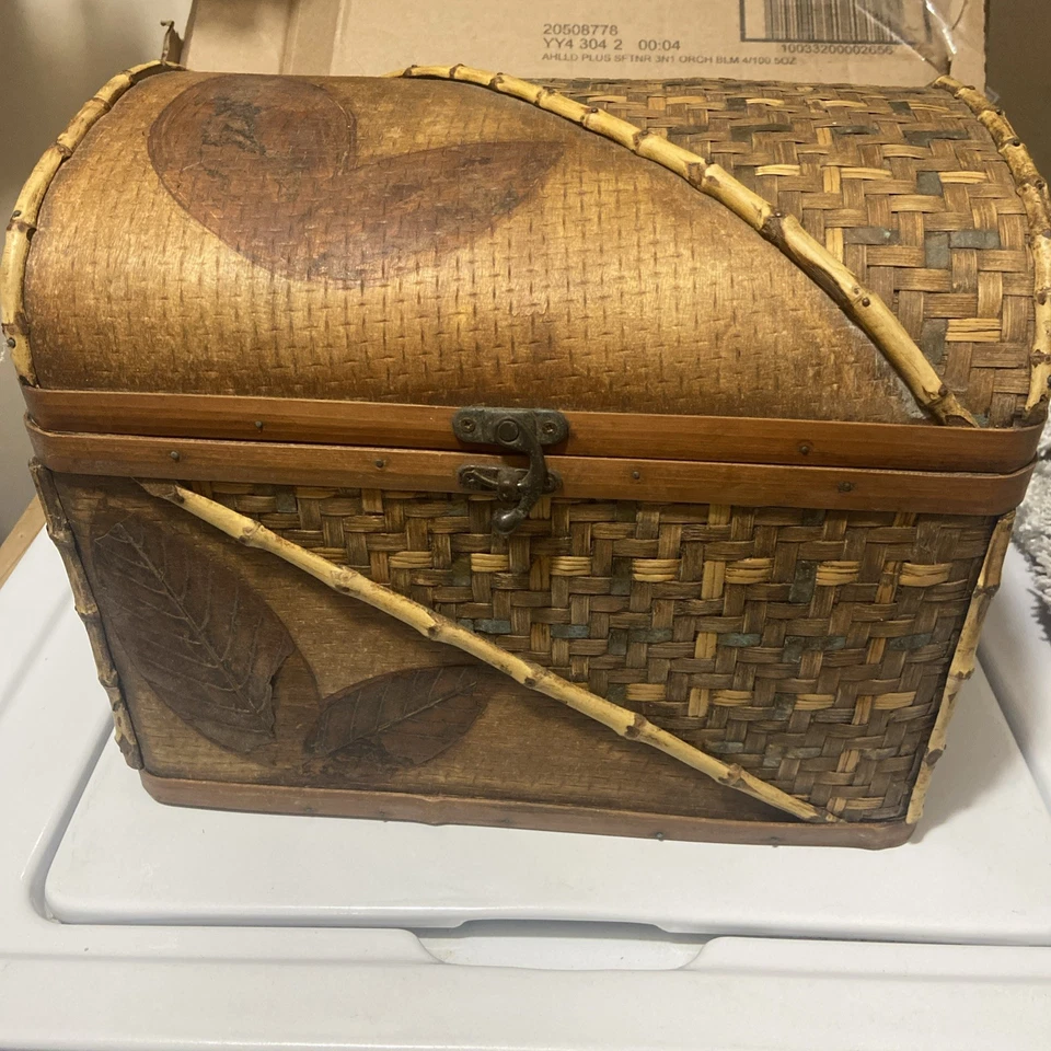 Cofre de bambú vintage Chateau Edgewater Inc 15x11x10 Foto 1 de 4