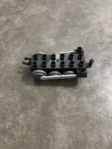 VINTAGE LEGO DUPLO 2x6 TRAIN CHASSIS BASE BLACK/GRAY WHEELS REPLACEMENT BLOCK - Picture 1 of 4