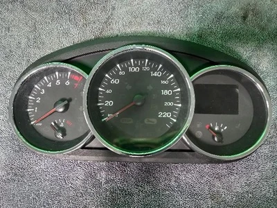 2011 Renault Fluence SM3 Instrument Clusters 281216746 - Image 1 of 4
