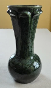 Vtg Arts Crafts Bulbus 9" Forest Green Pottery Vase Vertical Ribbed Column Thumb - Picture 1 of 6