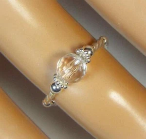 ANELLO ELASTICO CYNTHIA LYNN CRISTALLO ARGENTO STERLING TRASPARENTE QUARZO PIETRA NASCITA APRILE - Foto 1 di 1