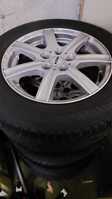 Felgen mit Winterreifen - Bild 1 von 3