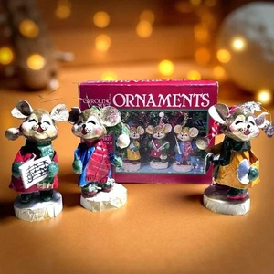 3 Vintage Kitschy Caroling Mice Ornaments in Original Box Christmas Decor - Picture 1 of 11