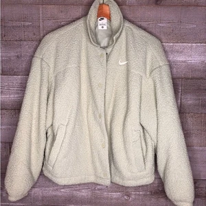 Giacca Nike donna media accogliente verde sherpa Teddy varsity bottoni a pressione - Foto 1 di 3