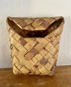 SCHWEDISCHER Korb aus Birkenrinde 80er Jahre handgewebt selten hat Riemen zum Aufhängen 8 x 8 Zoll - Bild 1 von 7