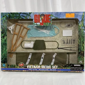 '99 Hasbro GI Joe Vietnam Medic Set Deluxe Mission Gear Neu - Bild 1 von 3