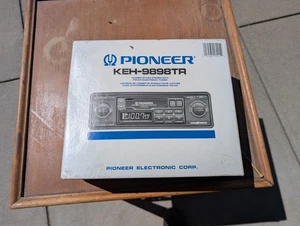 Reproductor de casete Pioneer KEH-9898tr Super Tuner III raro nuevo sin existencias completo - Imagen 1 de 10