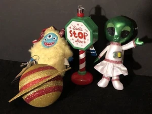 NEW CHRISTMAS SCI-FI ALIEN 6" DECORATIVE SOFT - SET OF 4: SATURN, SIGN, 2 ALIENS - Picture 1 of 8