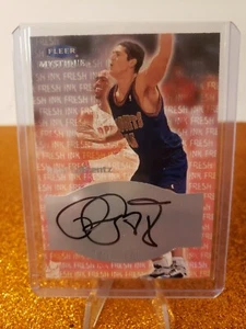 1999-00 Fleer Mystique Fresh Ink Denver Nuggets Ball Card #23 Raef LaFrentz Auto - Picture 1 of 2