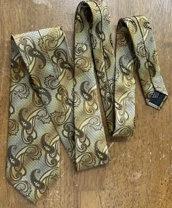 Men’s Stacy Adams Microfiber Hand Made Neck Tie Necktie Gold Brown Paisley - Picture 1 of 4