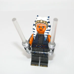 Star Wars SW1300: Ahsoka Tano Adult Lightsaber Lego Minifigure 75362 - Picture 1 of 2
