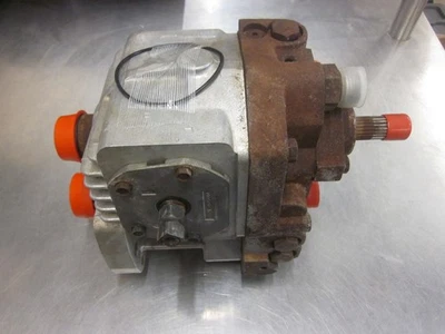 John Deere 655 755 855 955 Tractor Hydrostatic HST Transmission AM102041 - Image 1 of 4