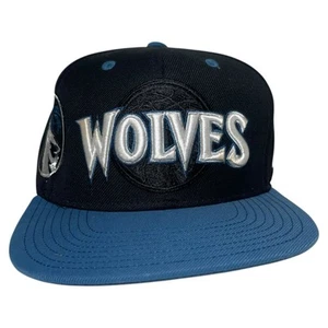 Cappello Minnesota Timberwolves elasticizzato nero blu Adidas berretto NBA OSFM grande logo - Foto 1 di 11