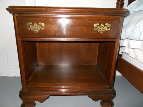 One  Ethan Allen Georgian Court nightstand Cover