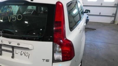 Задний пассажирский фонарь с задними противотуманными фарами подходит для 08–11 VOLVO 50 SERIES 760774 - Изображение 1 из 4