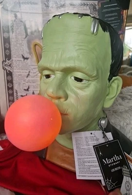 Busto Tk Maxx Halloween Martha Stewart Frankenstein con chicle iluminado Foto 1 de 4