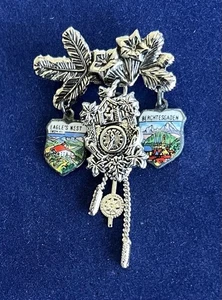VINTAGE EAGLE'S NEST 1834 m /BERCHTESGADEN CUCKOO CLOCK /MOUNTAINEER PIN BADGE - Picture 1 of 2