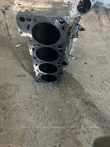 VW T4 TRANSPORTER 2001 1.9 TD ENGINE CRANKCASE CYLINDER BLOCK - Picture 1 of 7