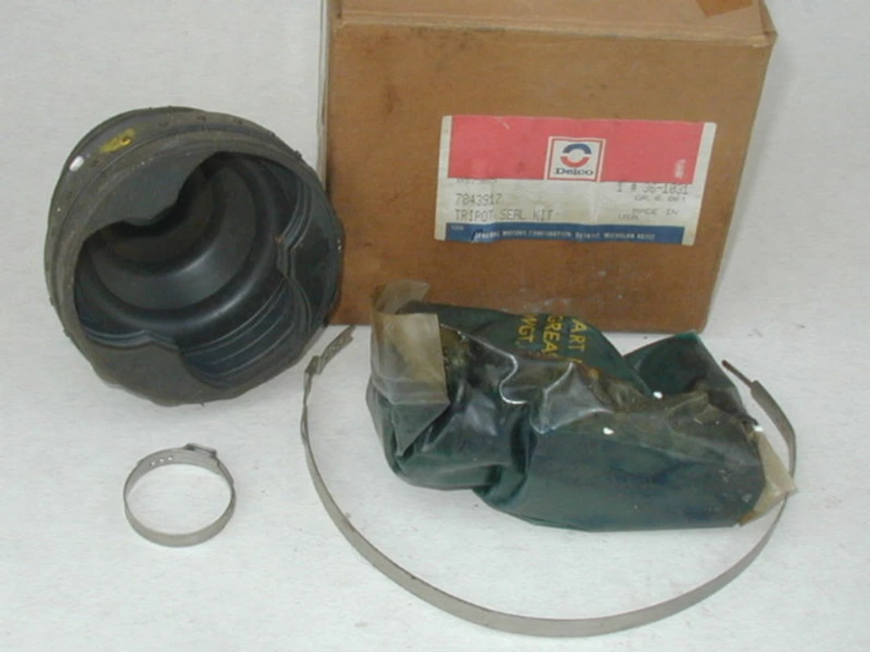 Nuevo de Lote Antiguo 7843917 36-1031 Años 80 90 Cadillac GM? Kit de bota trípode Frt Whl Trilobal Foto 1 de 1