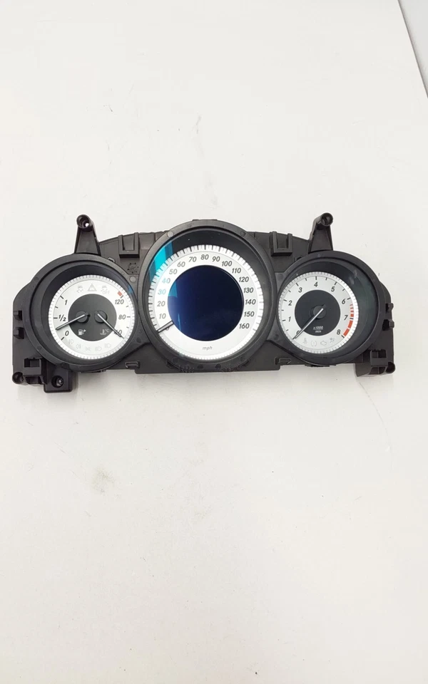 Cuadro de instrumentos Mercedes-Benz C250 2013 146.695 millas OEM A2049004309 Foto 1 de 4