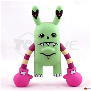 Kidrobot Heroes and Heartbreakers Boxin Bunny vinyl figure by Ryan Bubnis Chase - Picture 1 of 2