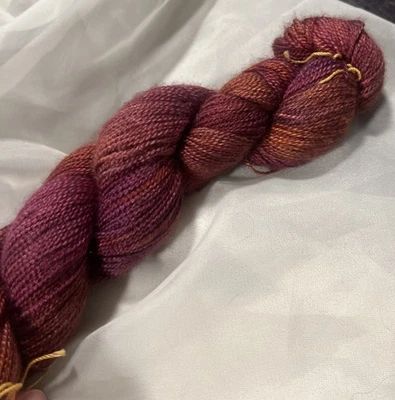 Hilo Grifo Sanguino: GAIA LACE - Fire Rage - (40% Cachemira, 60% Seda) Foto 1 de 4