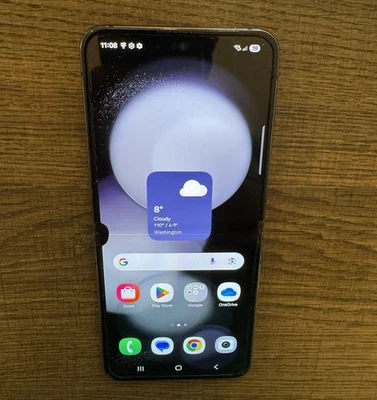 Samsung Galaxy Z Flip 5 5G SM-F731W 256GB Unlocked Black Good (READ) - Image 1 of 4