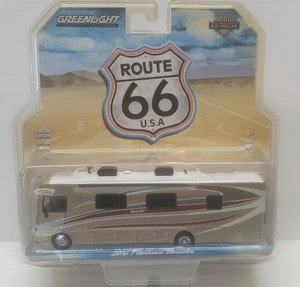 Greenlight 2016 Fleetwood Bounder NIP 1/64 silver - Picture 1 of 3
