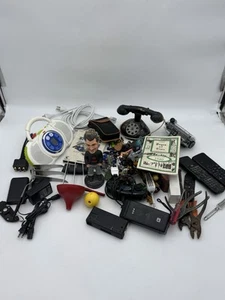 🔥 JUNK DRAWER VINTAGE LOT TOYS TOOLS ELECTRONICS CAMERAS AND MUCH MORE 🔥 - Imagen 1 de 1