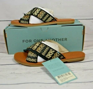 NIB WOMEN'S TOMS VIV BLACK GEOMETRIC WOVEN SLIP ON SLIDES SHOES MULT SZ - Picture 1 of 4