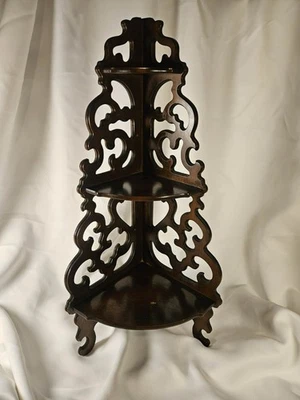 De colección Victoriano Calado Tallado Esquina Colgante de Pared/Estante Libre de 3 Niveles  Foto 1 de 4